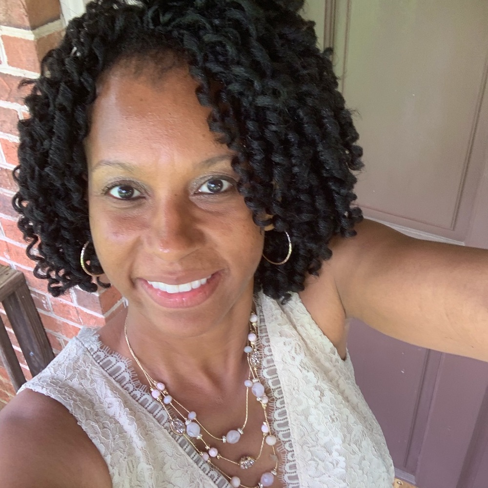 Meet your Posher, Rokisha